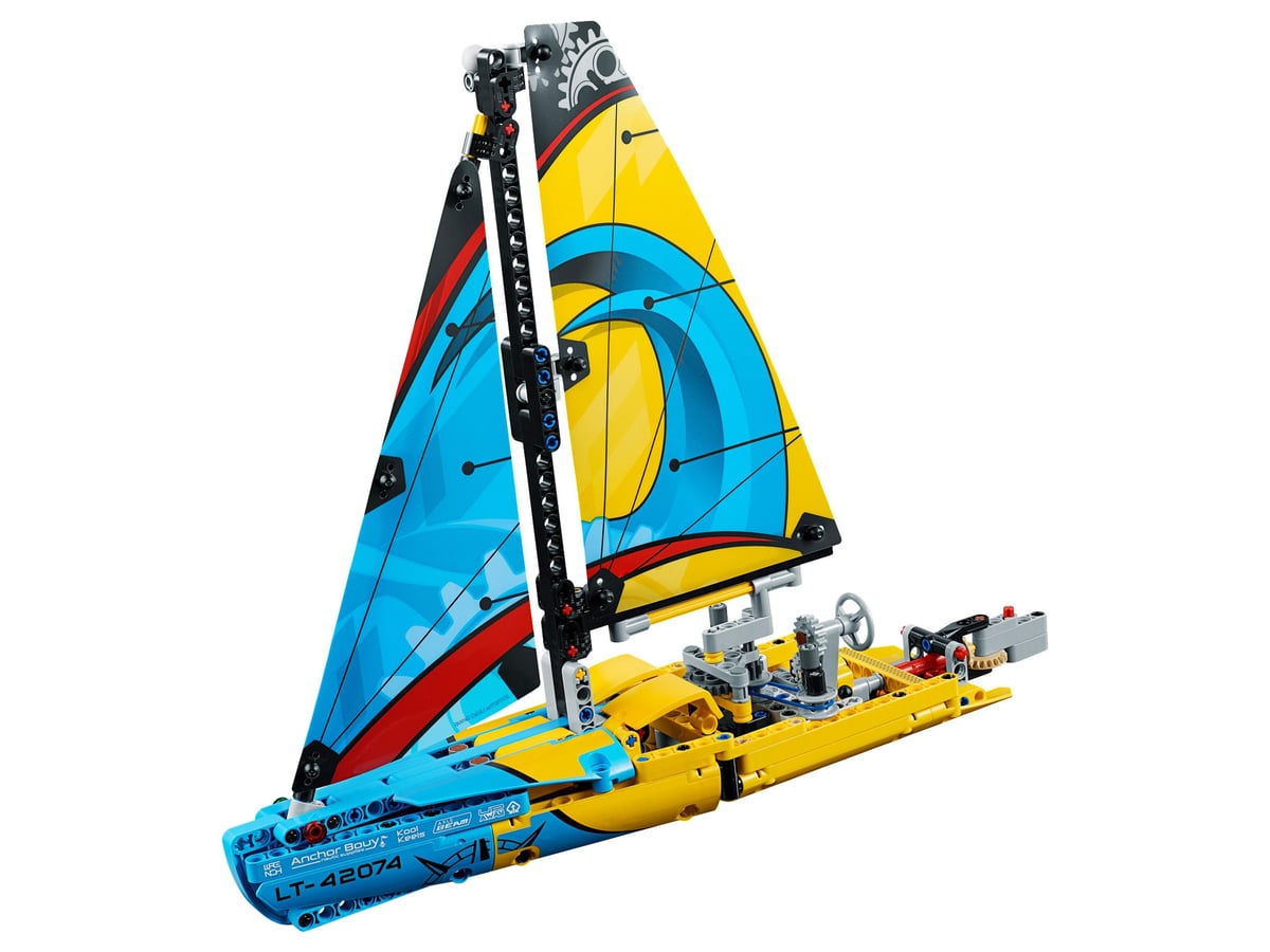 Technic: Racing Yacht