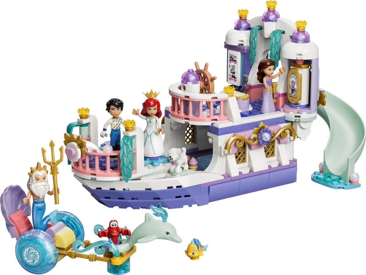Disney: Ariel’s Royal Wedding Boat