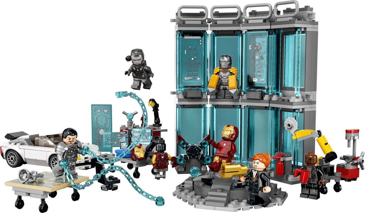 Marvel: Iron Man Armory