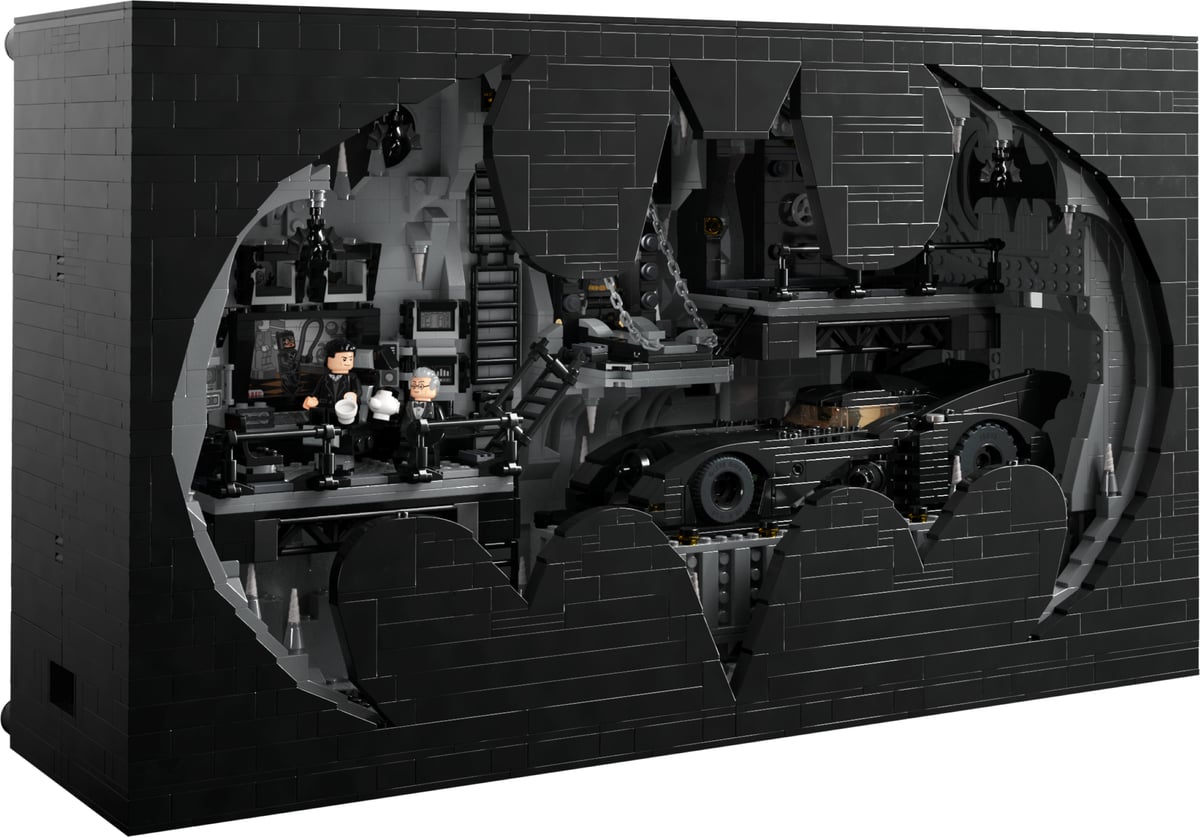 DC: Batcave Shadowbox