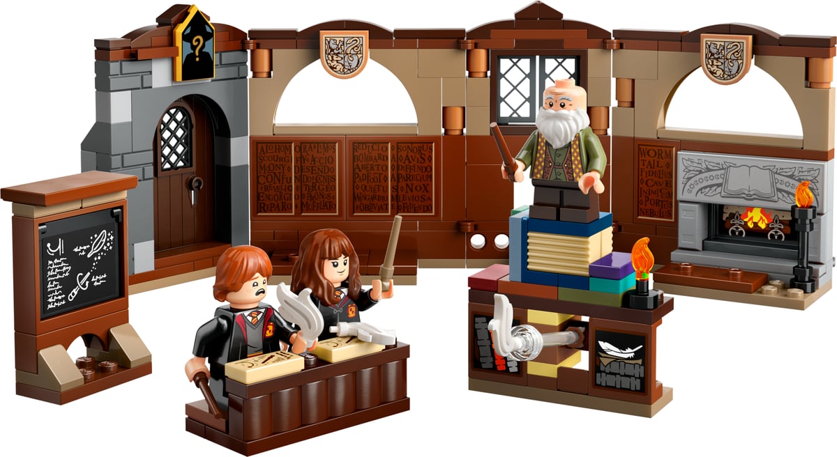 Harry Potter: Hogwarts Castle Charms Class
